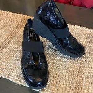 Fly London Black Patton Leather Wedge clog w/Strap Size 39/8, EUC